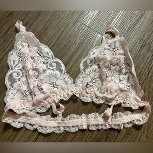 New pink intimate bra / lingerie very pretty lace floral design